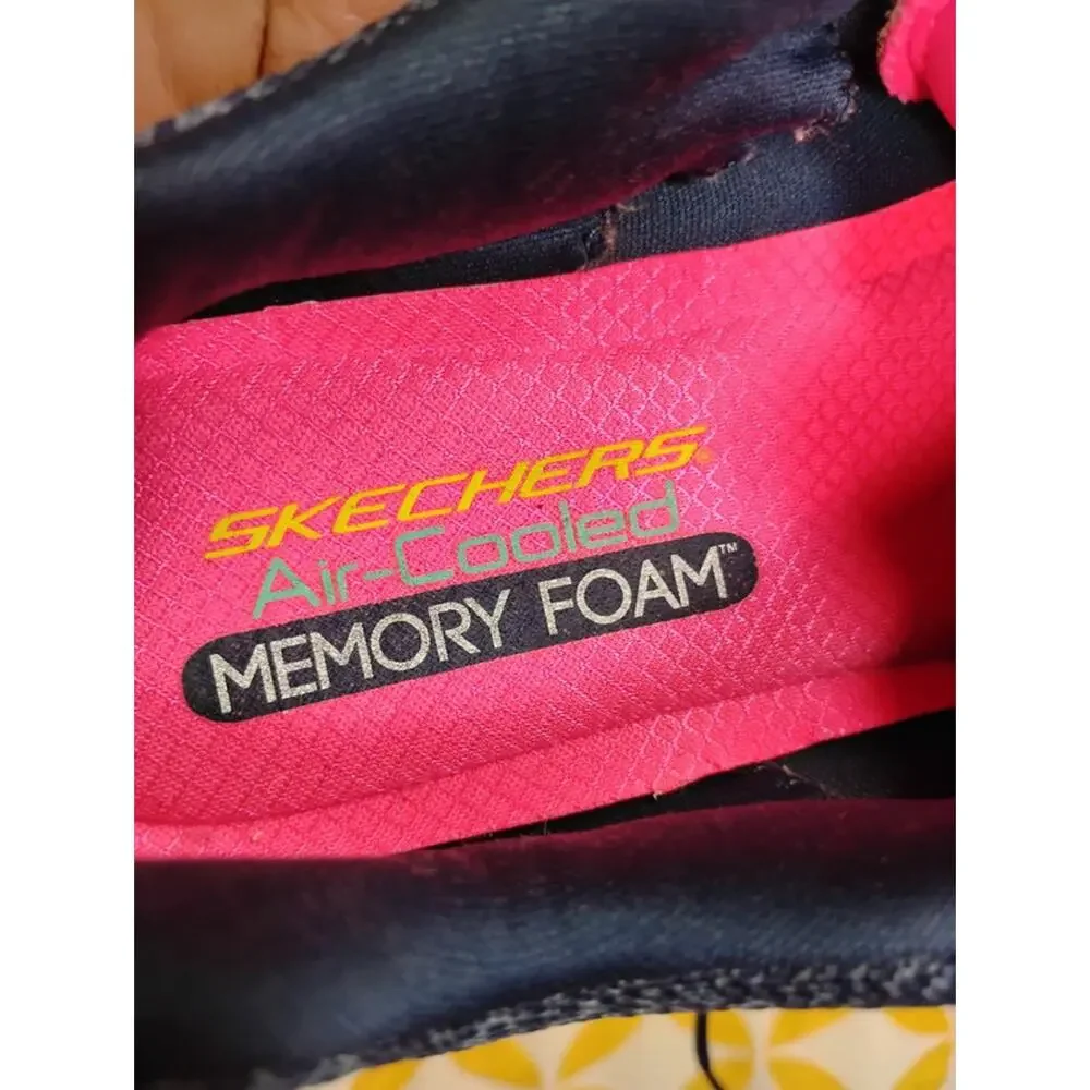 Skechers Navy & Pink Knit Sneakers